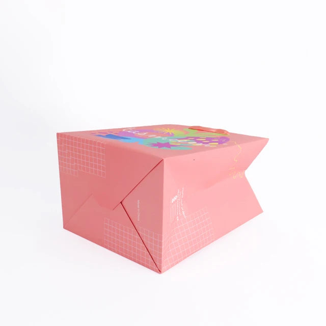 Lovely Customized Colorful Art Paper Gift Bag Durable White Lovely Customized Colorful Art Paper Gift Bag Durable White
