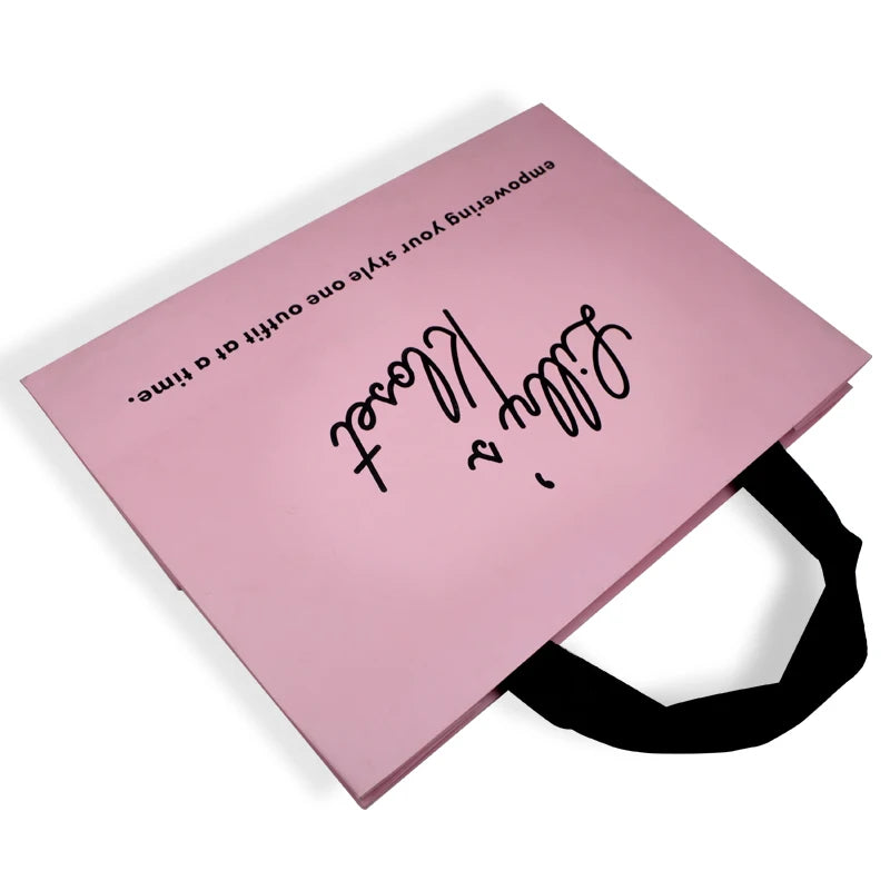 Luxury Eco-Friendly White Kraft Paper Gift Bag with Ribbon Luxury Eco-Friendly White Kraft Paper Gift Bag with Ribbon