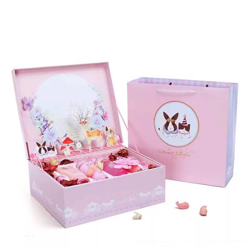 Chinese factory custom Skincare set gift box with Raffia