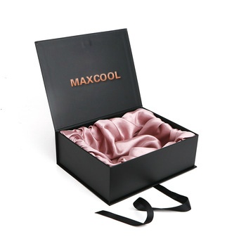 Black gift box with silk satin cloth wig packaging box Black gift box with silk satin cloth wig packaging box