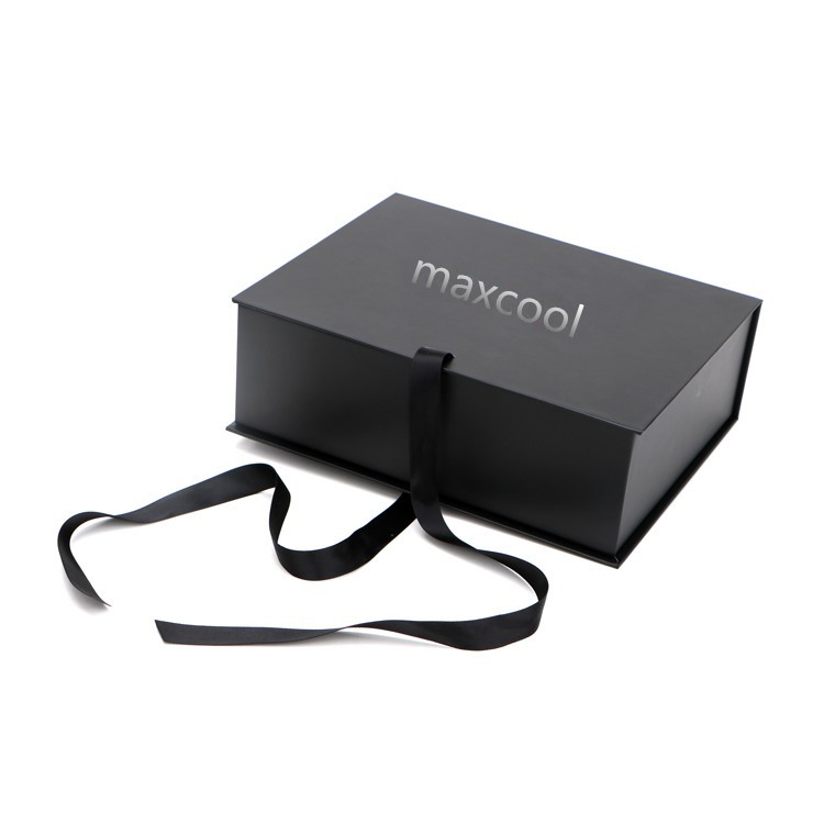Black gift box with silk satin cloth wig packaging box Black gift box with silk satin cloth wig packaging box