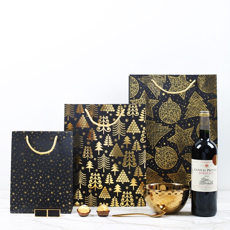 Christmas gift paper packaging bag Christmas gift paper packaging bag