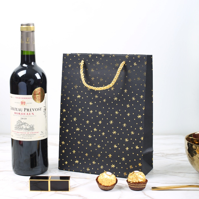 Christmas gift paper packaging bag Christmas gift paper packaging bag