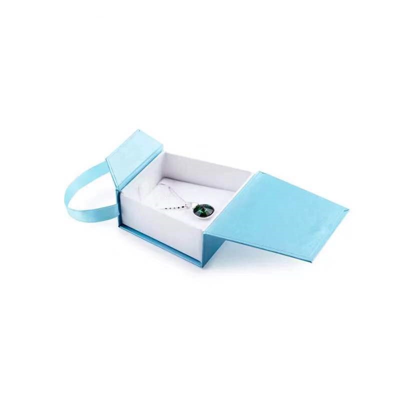 Trapezoidal portable jewelry storage box