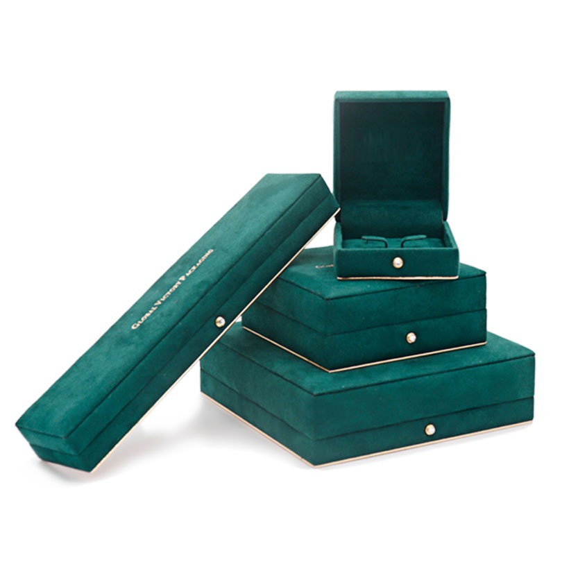 Custom elegant dark green velvet jewelry box Custom elegant dark green velvet jewelry box