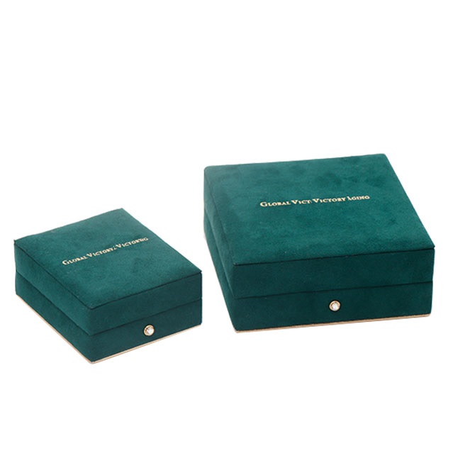 Custom elegant dark green velvet jewelry box Custom elegant dark green velvet jewelry box