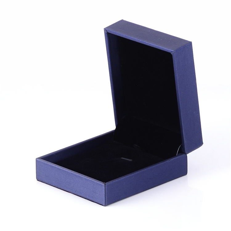 Delicate bracelet necklace jewelry box Delicate bracelet necklace jewelry box