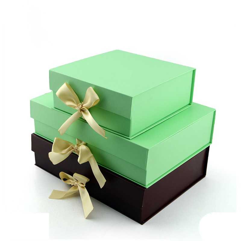 Custom paper folding gift box with silk ribbon