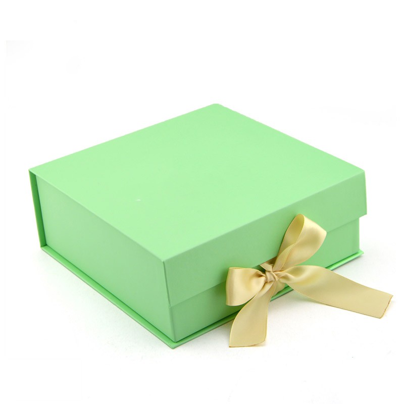Custom paper folding gift box with silk ribbon