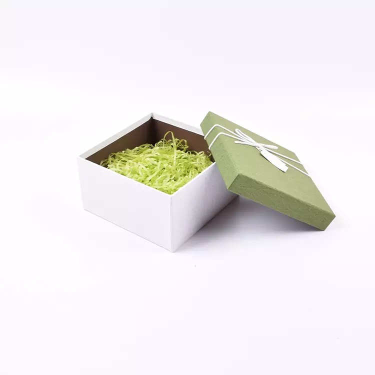 Custom wholesale luxury gift box packaging christmas gift Custom wholesale luxury gift box packaging christmas gift
