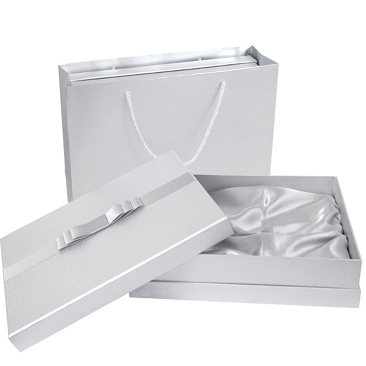 Wedding dress packaging box with lid and bowknot Wedding dress packaging box with lid and bowknot