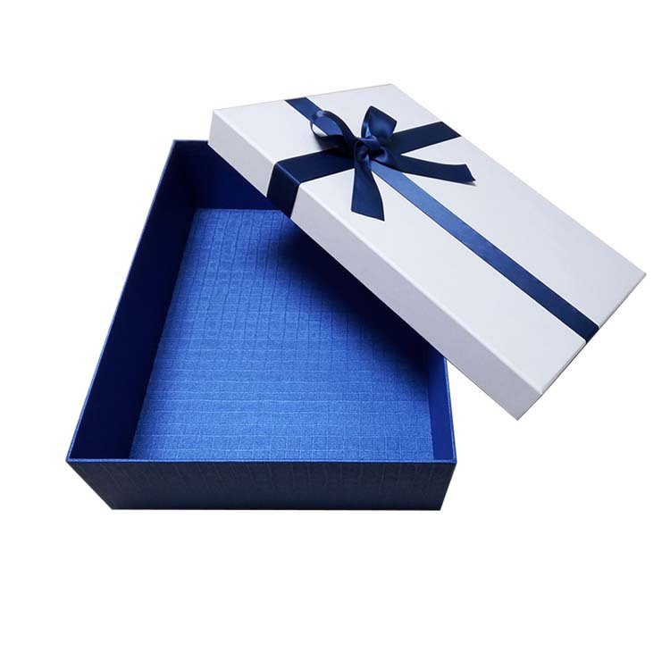 Wedding dress packaging box with PVC window Wedding dress packaging box with PVC window