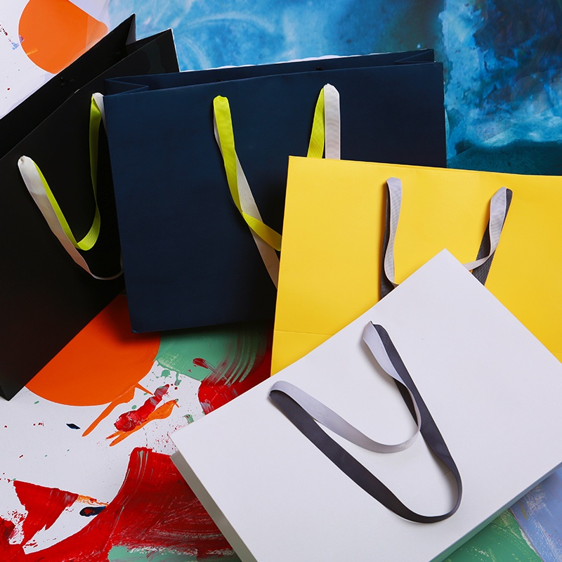 Large shopping bag with ribbon Large shopping bag with ribbon