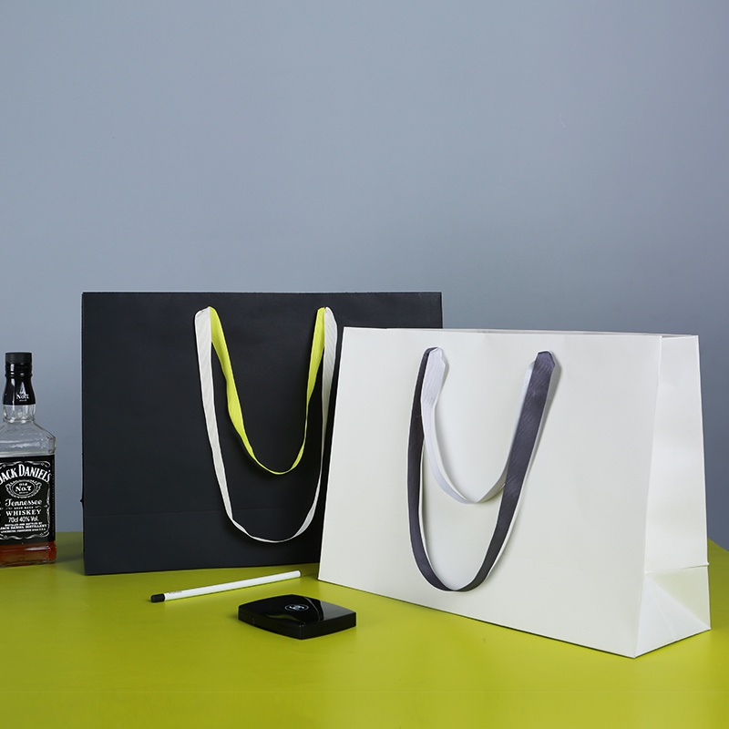 Large shopping bag with ribbon Large shopping bag with ribbon