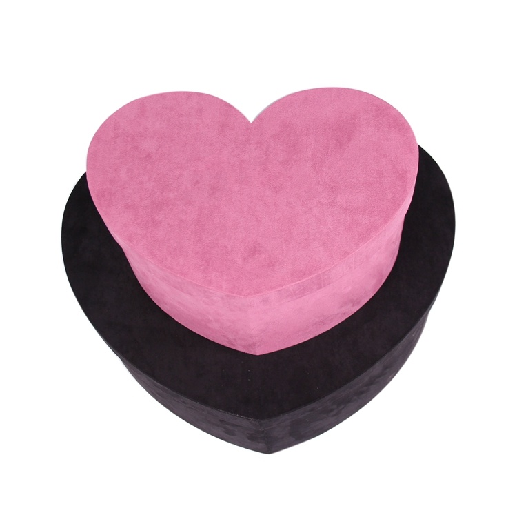 Luxurious velvet gold lined round flower gift box Luxurious velvet gold lined round flower gift box