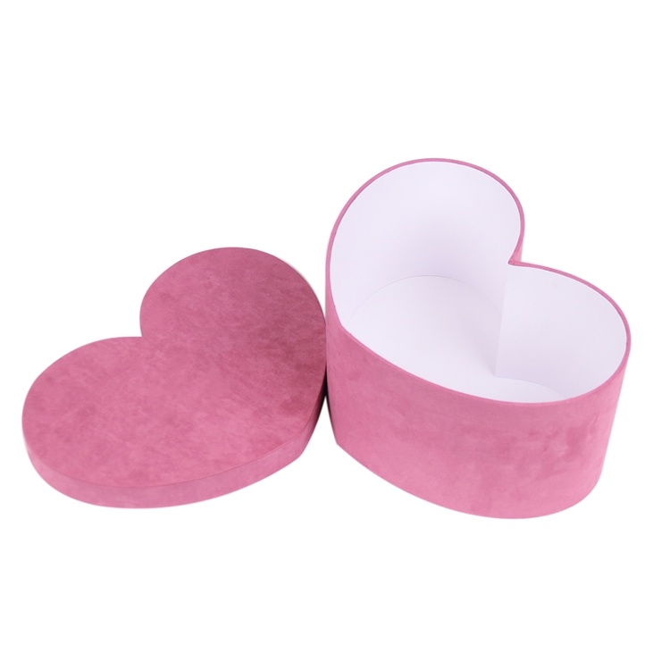 Luxurious velvet gold lined round flower gift box Luxurious velvet gold lined round flower gift box