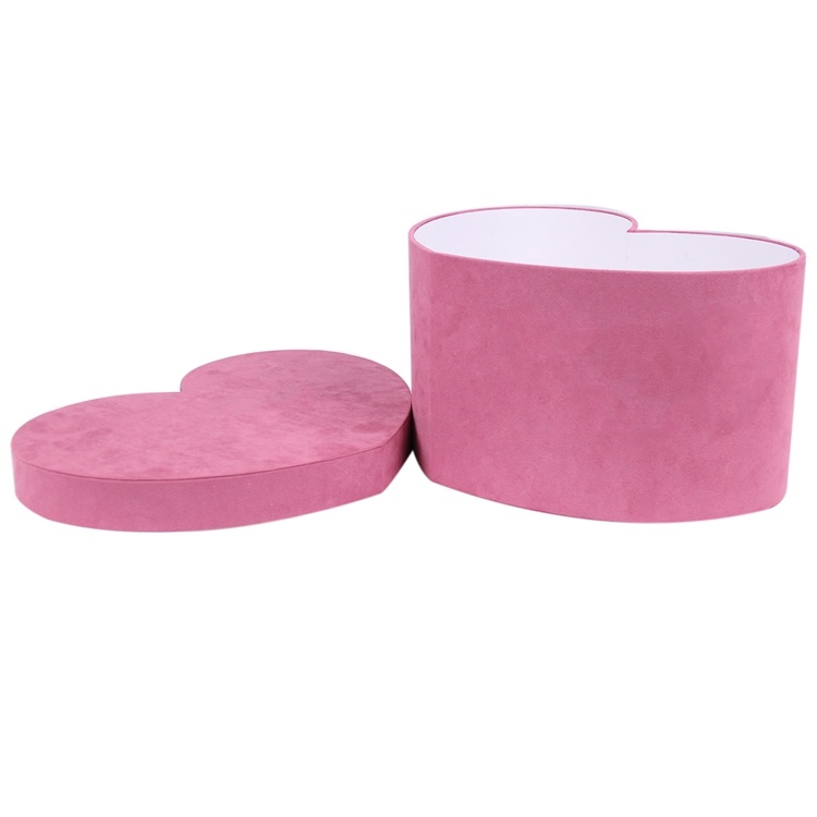 Luxurious velvet gold lined round flower gift box Luxurious velvet gold lined round flower gift box