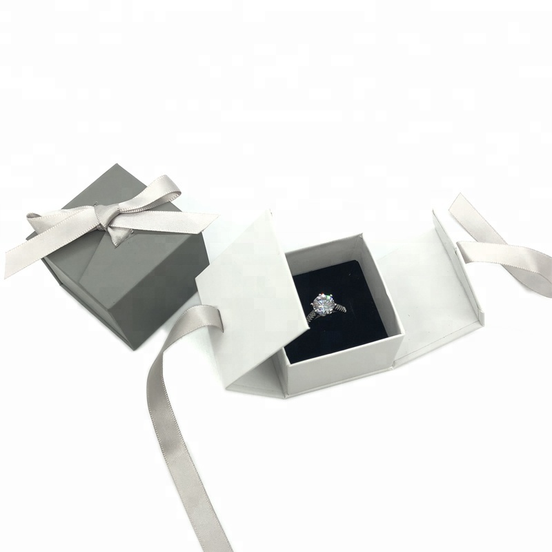 Paper jewelry box wholesale Paper jewelry box wholesale