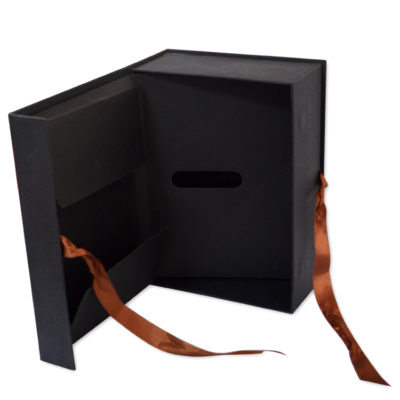 Luxury magnetic folding box with ribbon Luxury magnetic folding box with ribbon