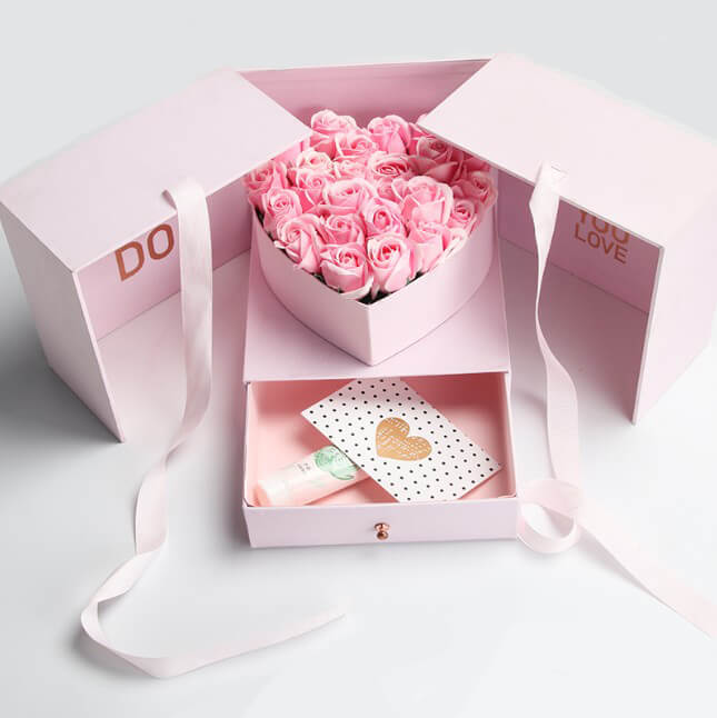 Magic cube gift box creative heart shape flower box Magic cube gift box creative heart shape surprise flower box