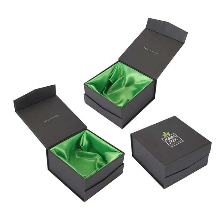 Custom jewelry packaging boxes with satin insert Custom jewelry packaging boxes with satin insert