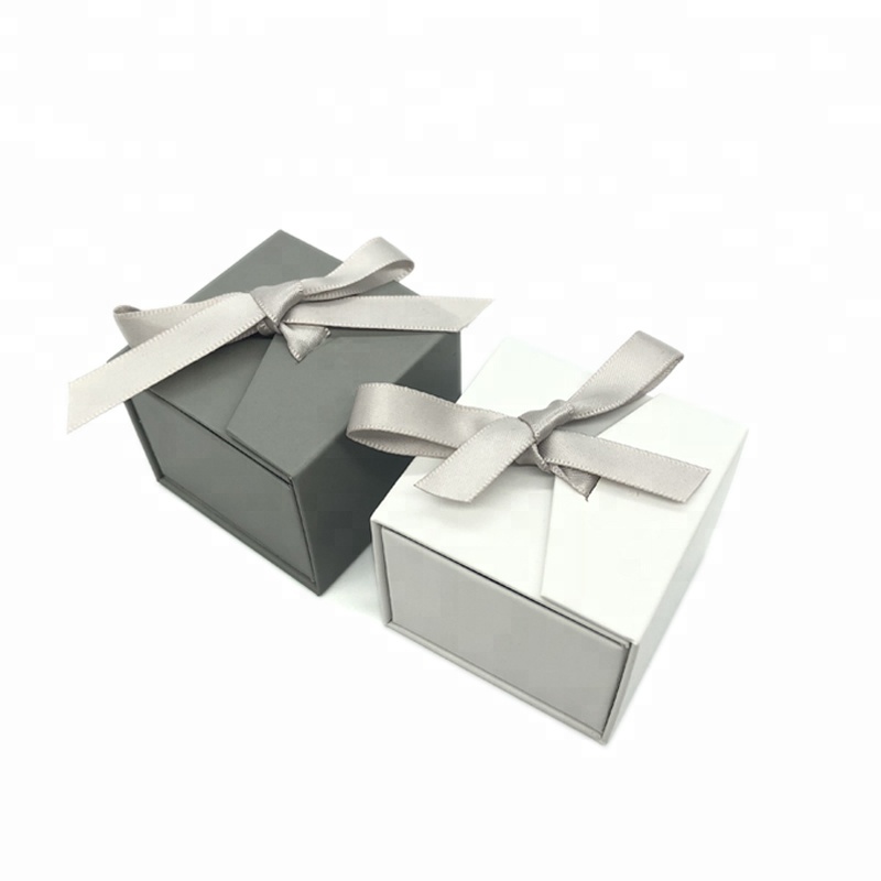 Paper jewelry box wholesale Paper jewelry box wholesale