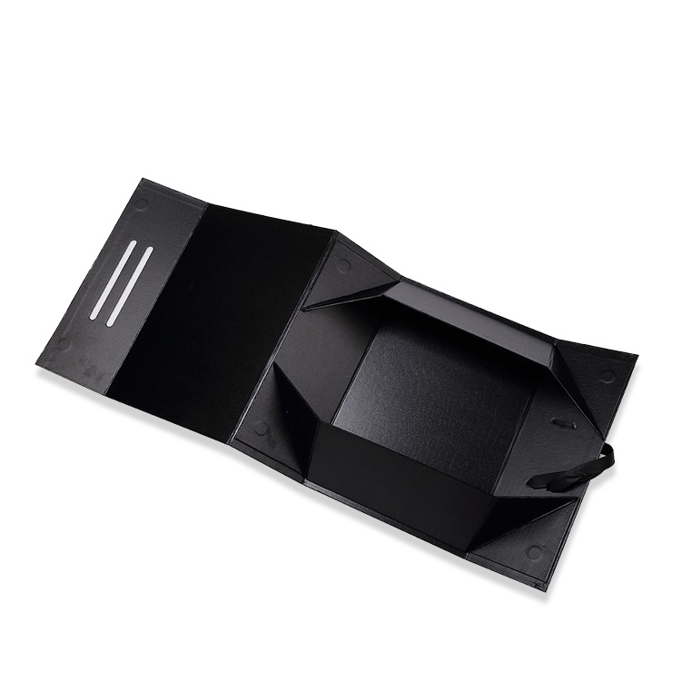 Portable gift packaging box with silk ribbon Portable gift packaging box with silk ribbon