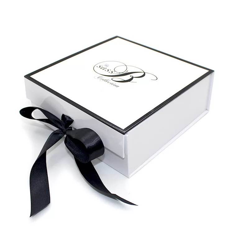Ribbon gift box folding cardboard box