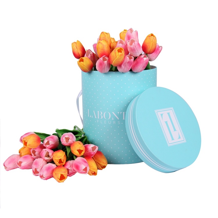 Rose round flower box with silk ribbon and handle Rose round flower box with silk ribbon and handle