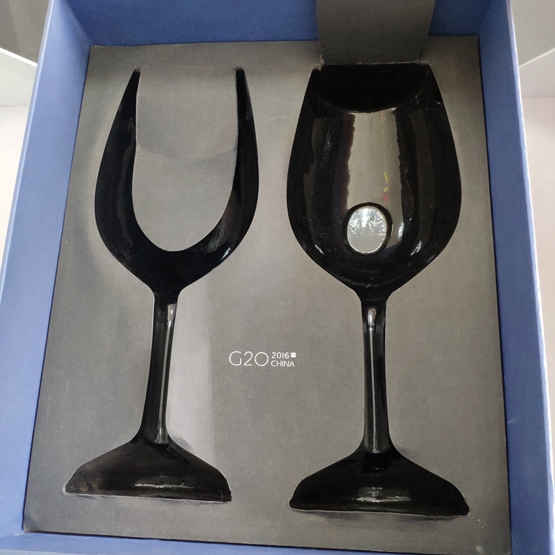 Matte black EPE foam interior wine bottle box Matte black EPE foam interior wine bottle box