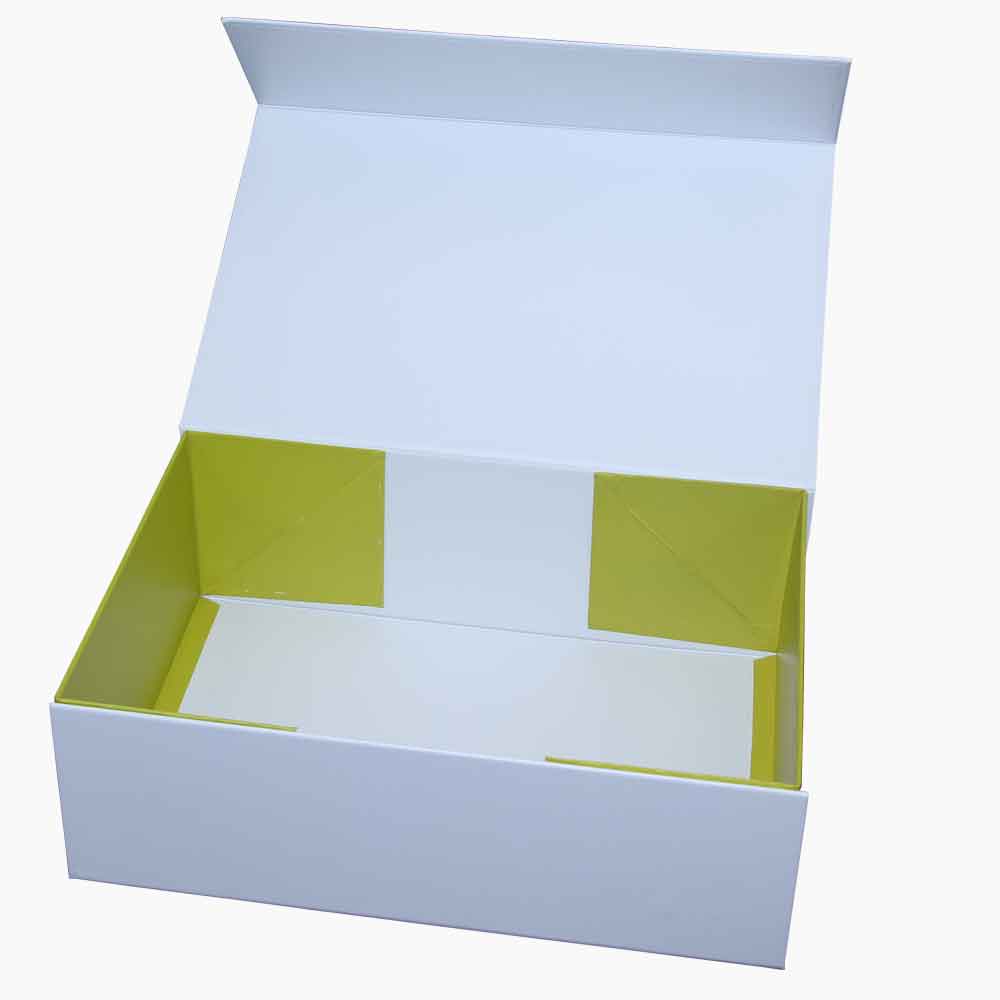 White cardboard magnetic closure folding box White cardboard magnetic closure folding box