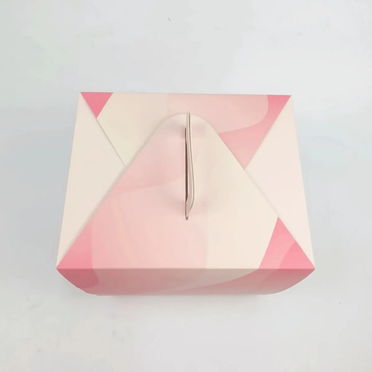 Custom Printed Pink Paper Cake Box with Handle Custom Printed Pink Paper Cake Box with Handle